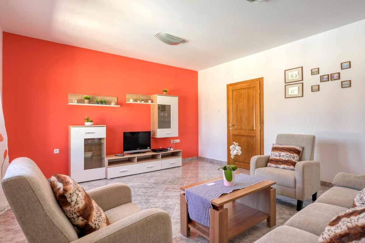 Villa House Melly With Swimming Pool Rovinjsko Selo Exterior foto