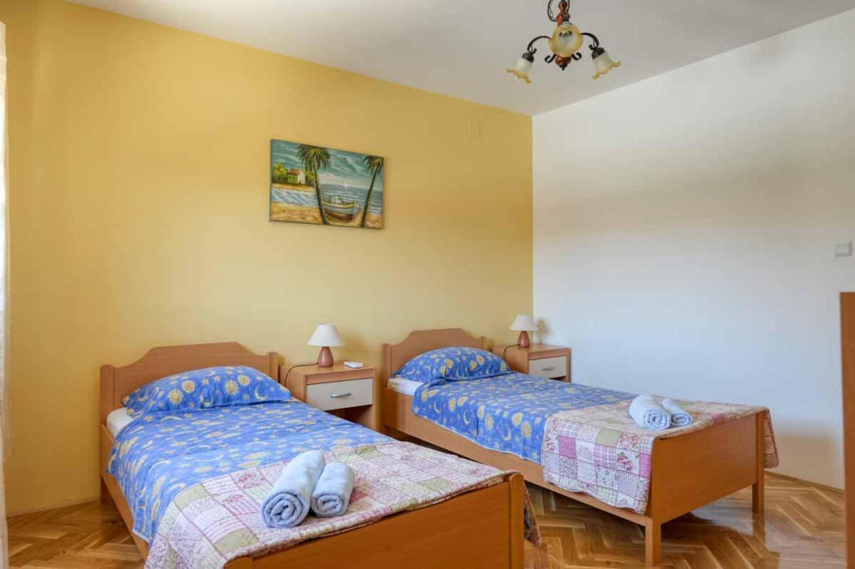 Villa House Melly With Swimming Pool Rovinjsko Selo Exterior foto